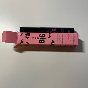 Elizabeth Mott it’s so big volumizing mascara